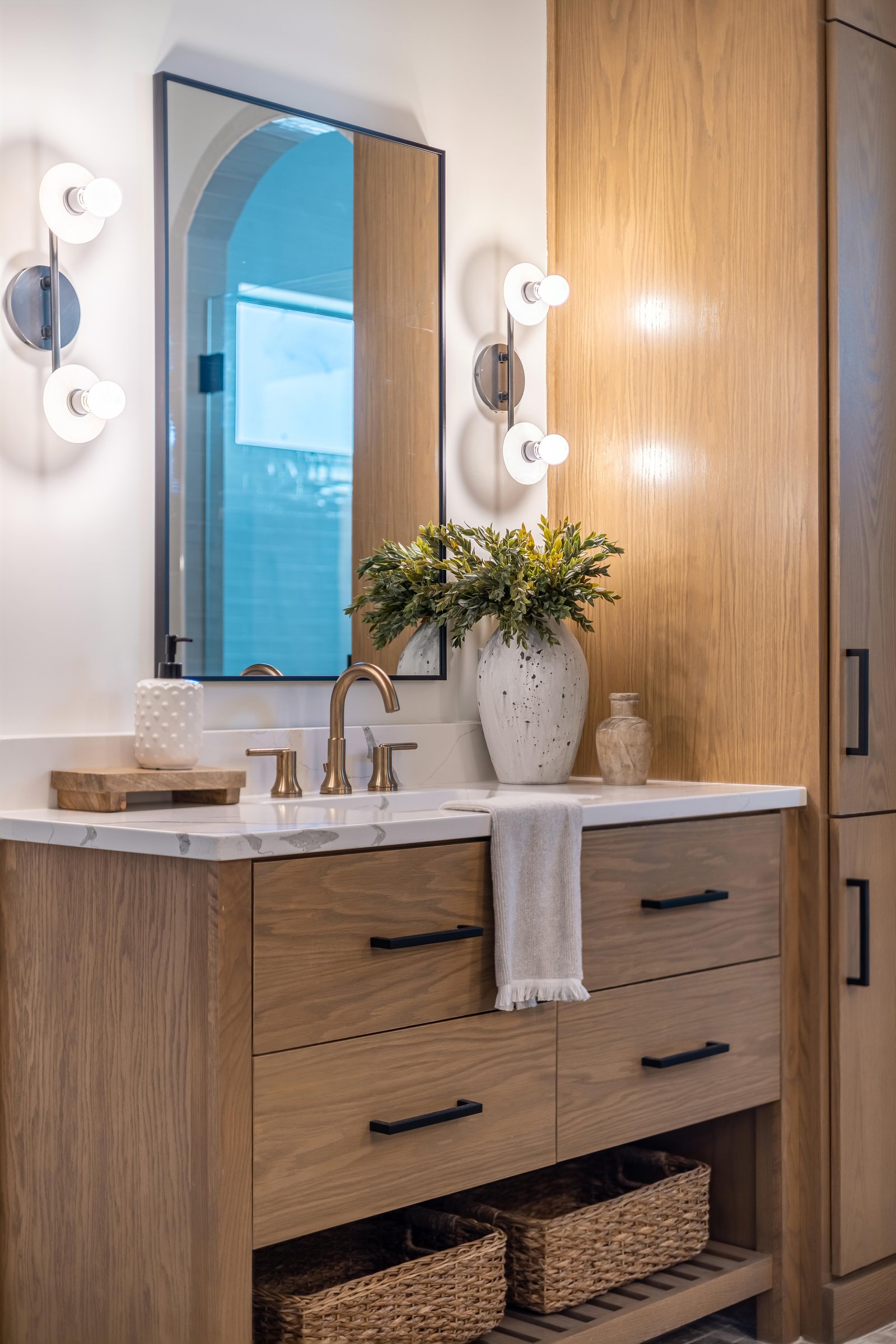 Hawthorn + Remodel design-build project: featured in the Bloomfield Township portfolio for Lone Pine and Cranbrook-area residents